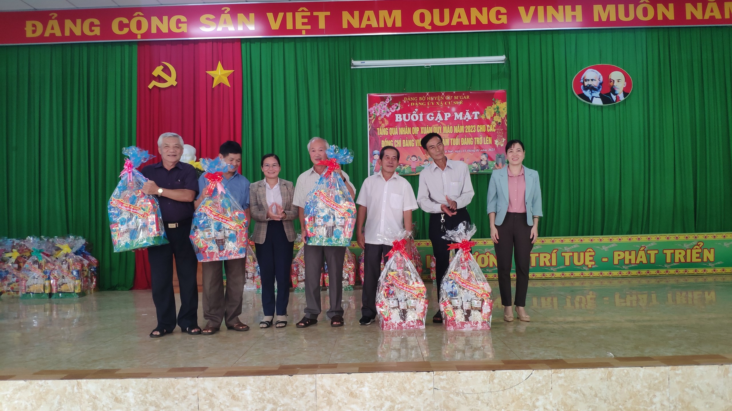 30 năm tuổi đảng 02